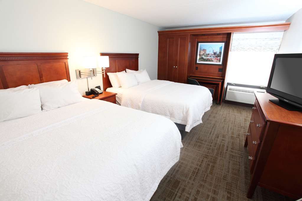 Hampton St. Louis - Westport Hotel 3*