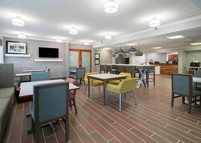 Hampton Inn St. Louis/Westport