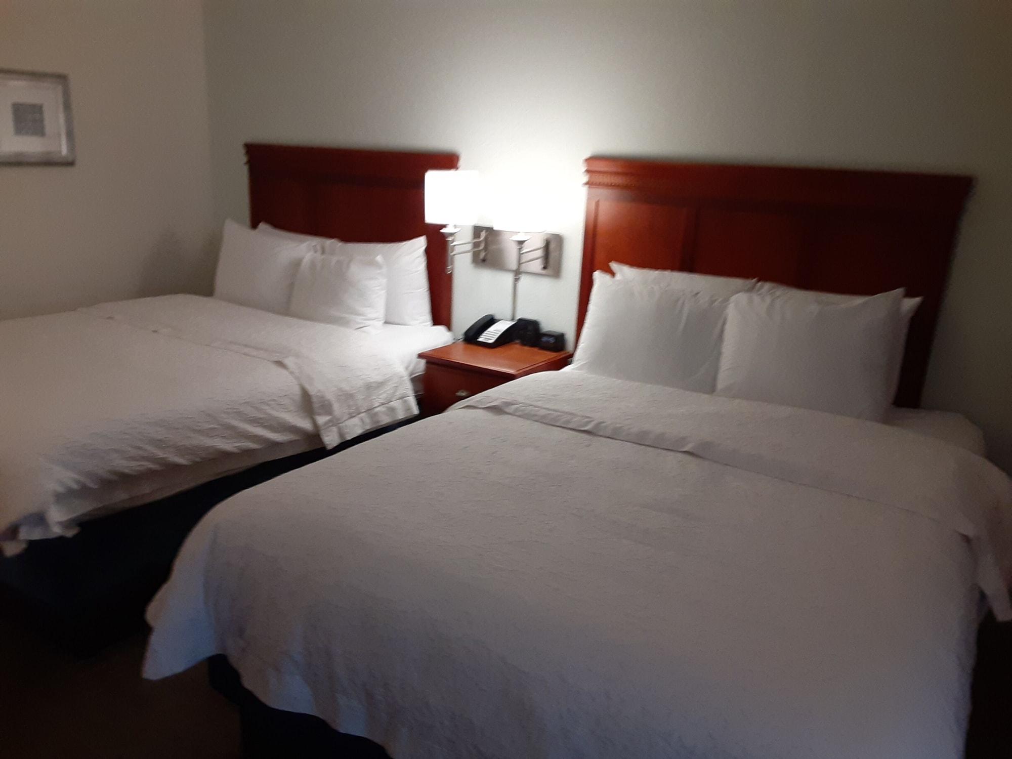 Hotel Hampton St. Louis - Westport 3*