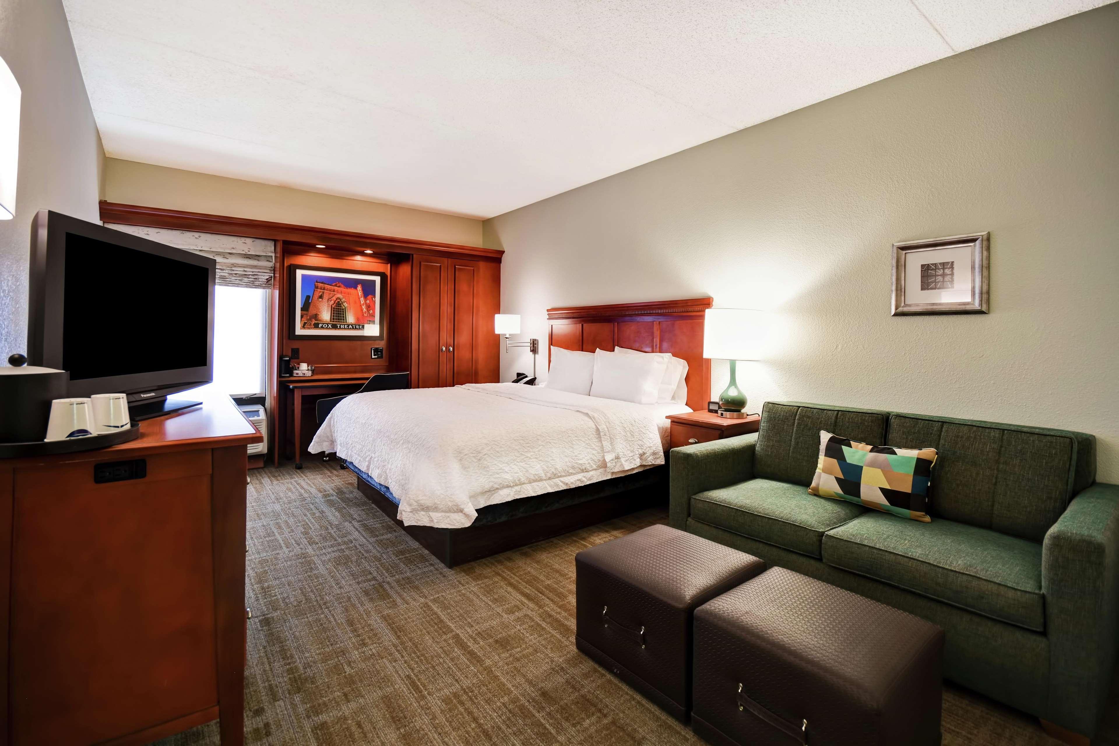 Hotel Hampton St. Louis - Westport 3*