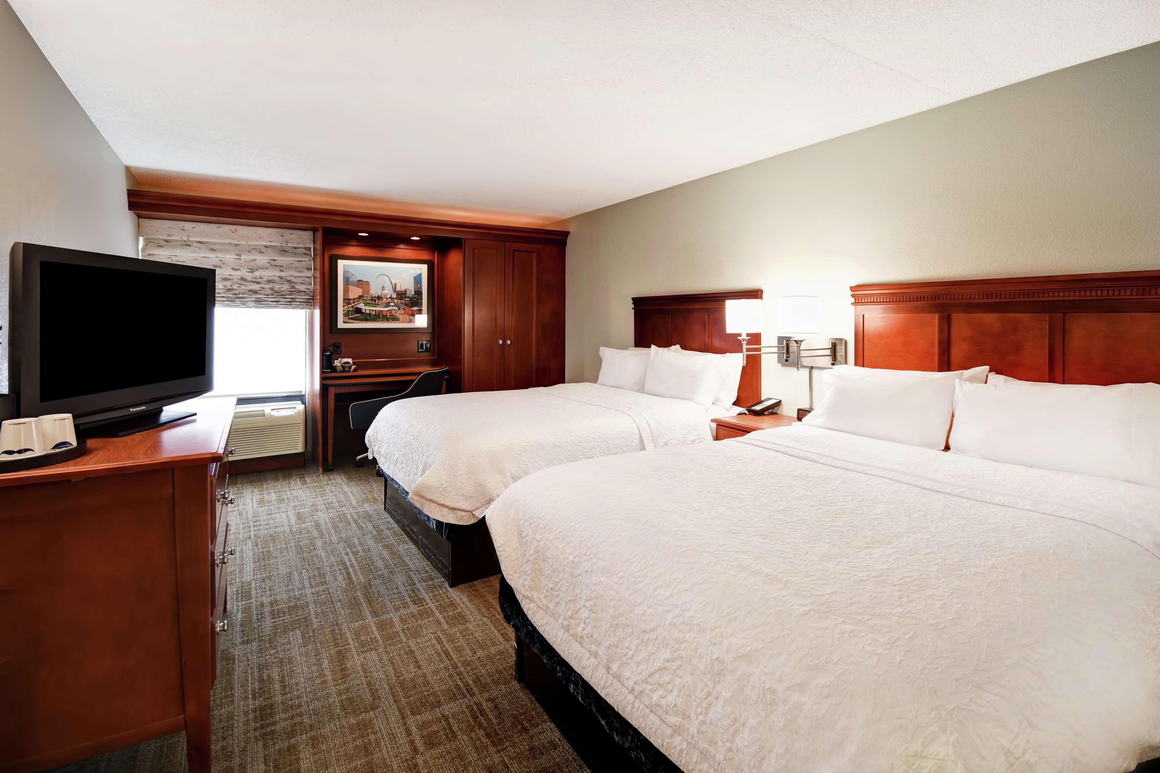 Hampton St. Louis - Westport Hotel Maryland Heights