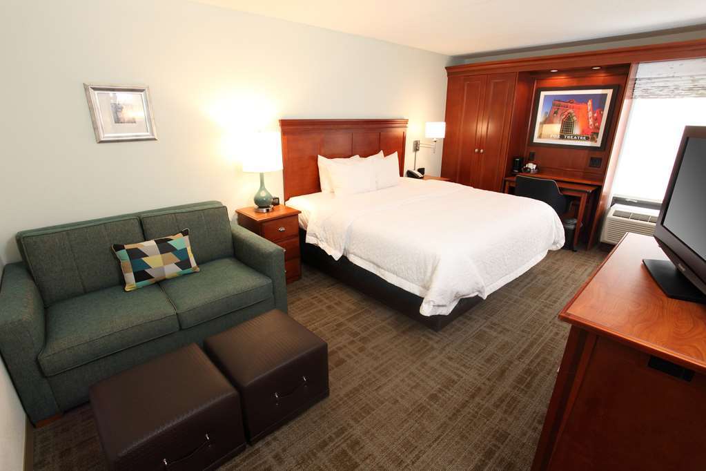 Hotel Hampton St. Louis - Westport 3*