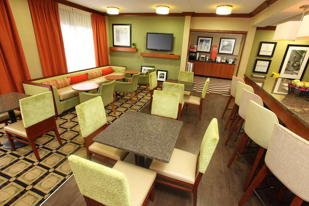 Hampton St. Louis - Westport Hotel 3*